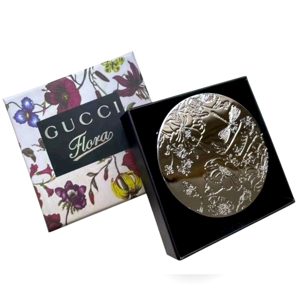 Gucci compact, embossed mirror